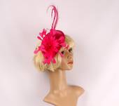 Fascinator with swooped feather and flower hot pink Style : HS3000/HP